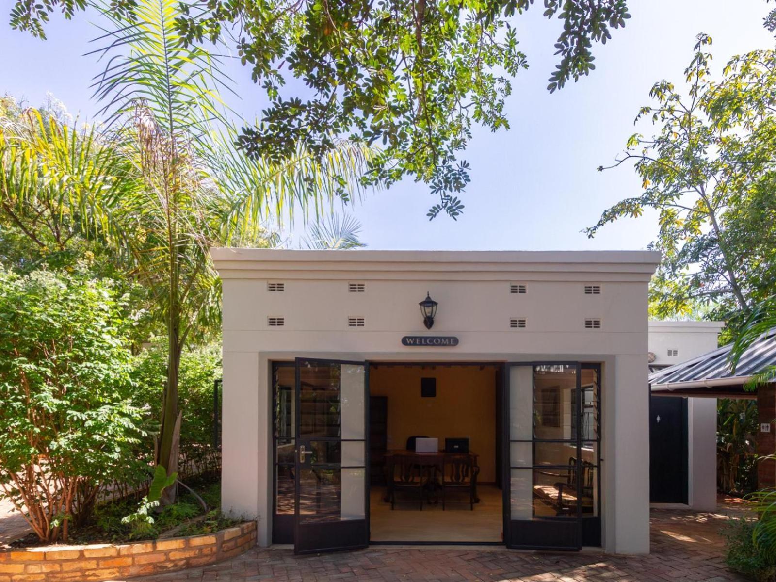 The Courtney Lodge Victoria Falls Eksteriør bilde