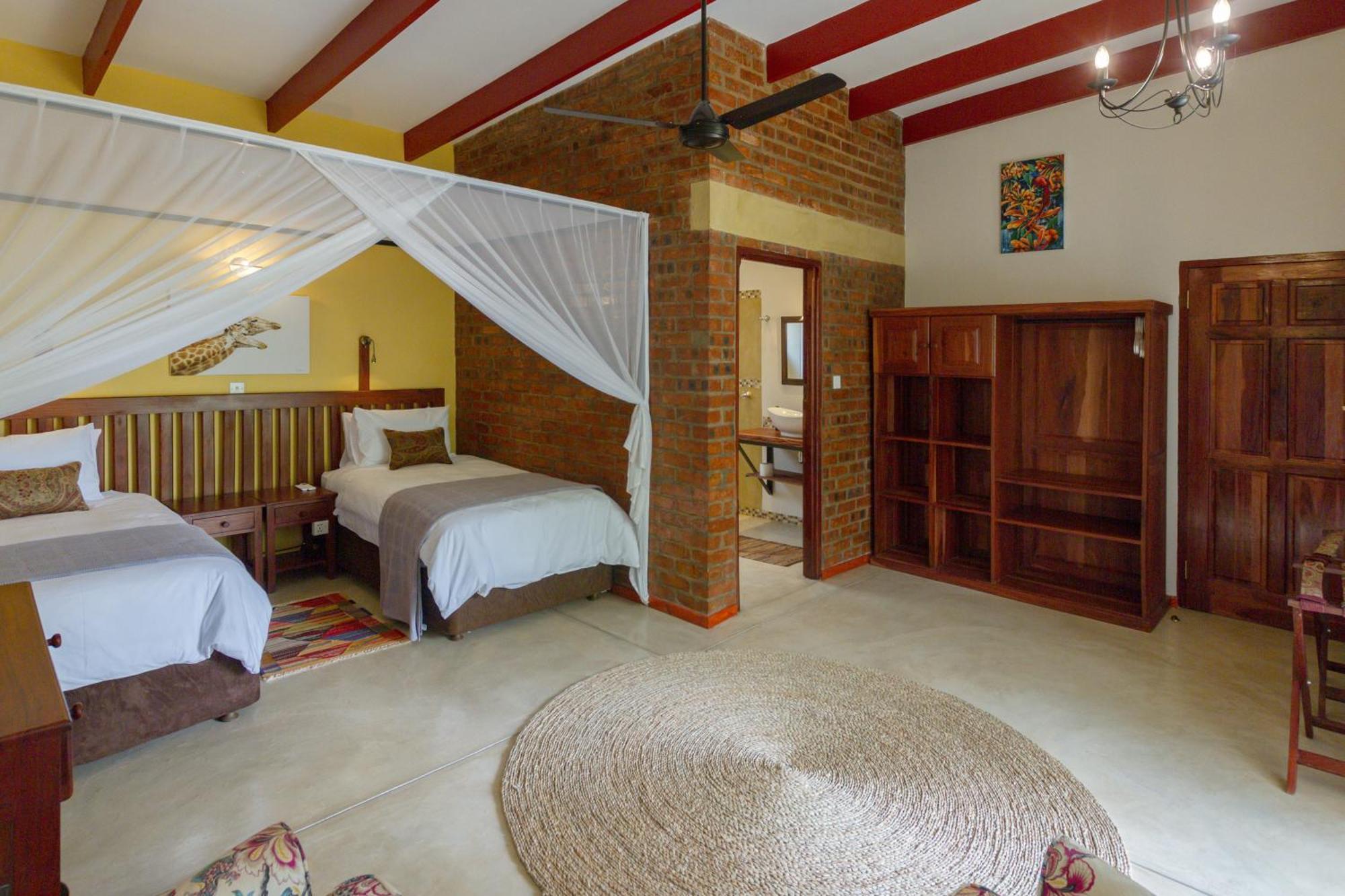 The Courtney Lodge Victoria Falls Eksteriør bilde